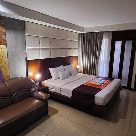 Collection O The Bangkok Cha Cha Suite Exterior photo