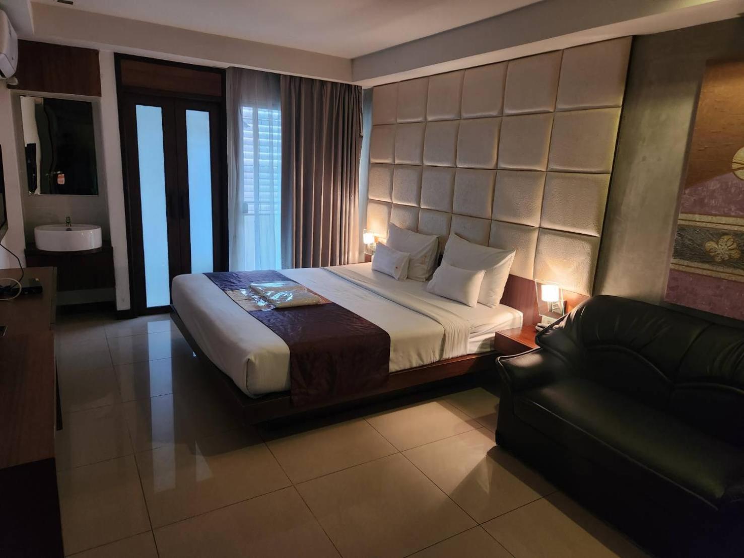 Collection O The Bangkok Cha Cha Suite Exterior photo