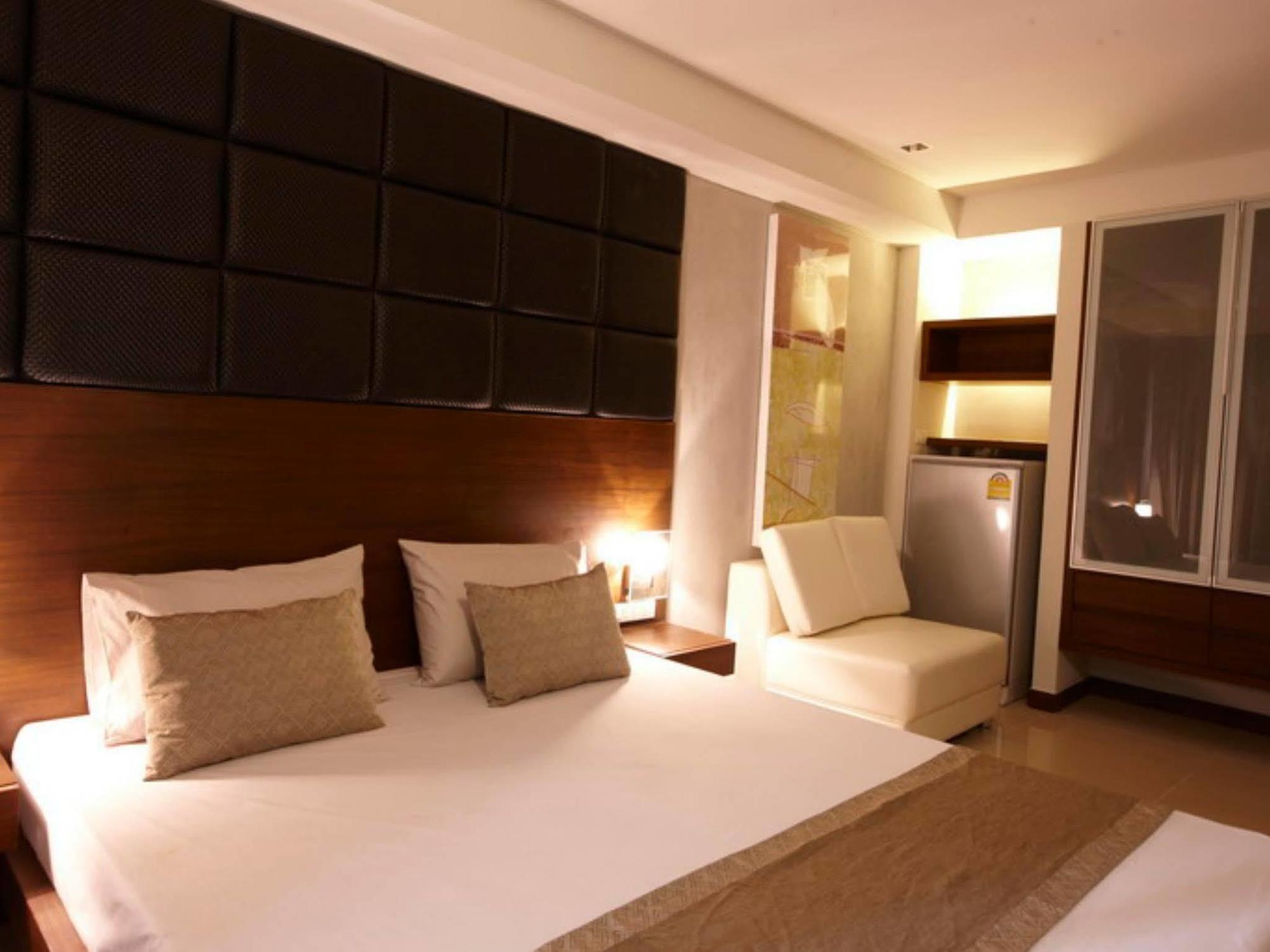 Collection O The Bangkok Cha Cha Suite Exterior photo